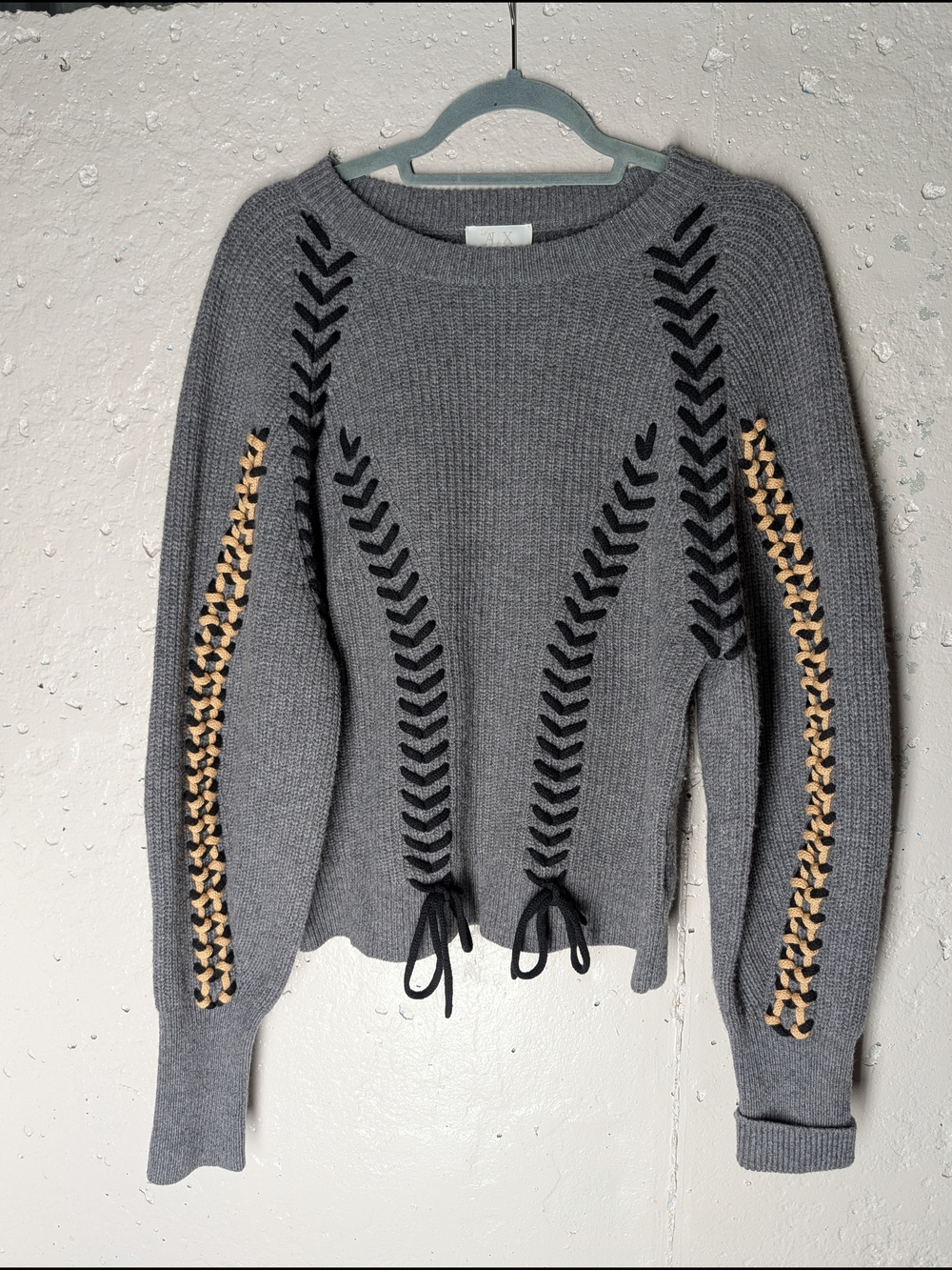 Le' ALX Wool Sweater Chunky Lace Up Details